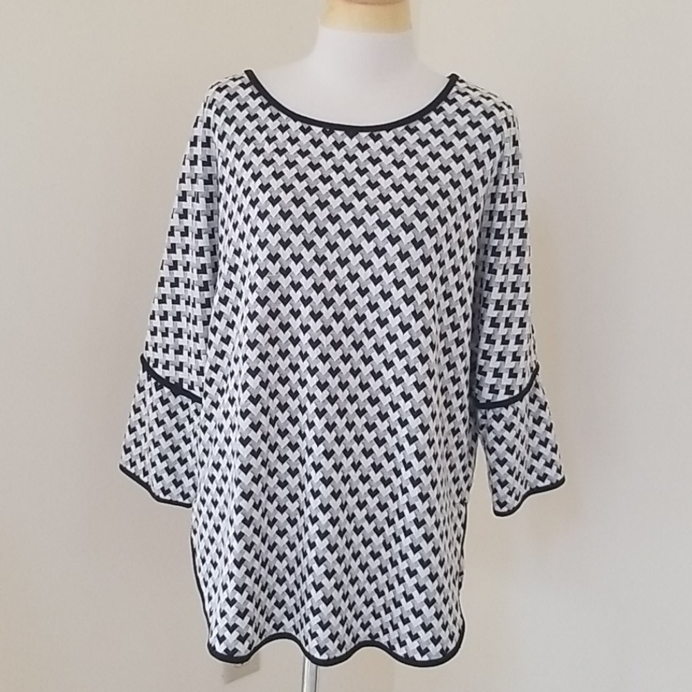 MAX STUDIO Size L black with white combo top